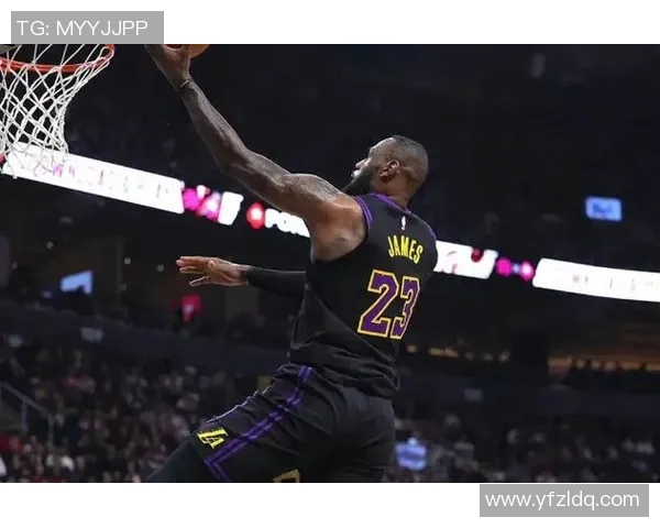 2014年雷霆与湖人激战回顾：经典对决与球星风采的精彩瞬间